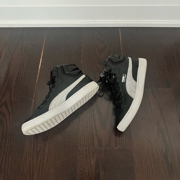 First Round Pearl Women’s Puma High Top Sneakers - Picture 7 of 8